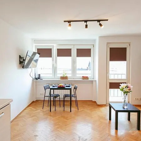 דירה Jasna Studio. Centric Location In The Heart Of ורשה